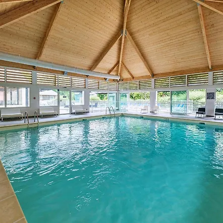 5-guest With Terrace In Loire