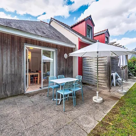 5-guest With Terrace In Loire *