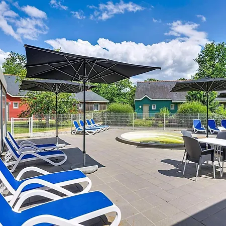 5-guest With Terrace In Loire *
