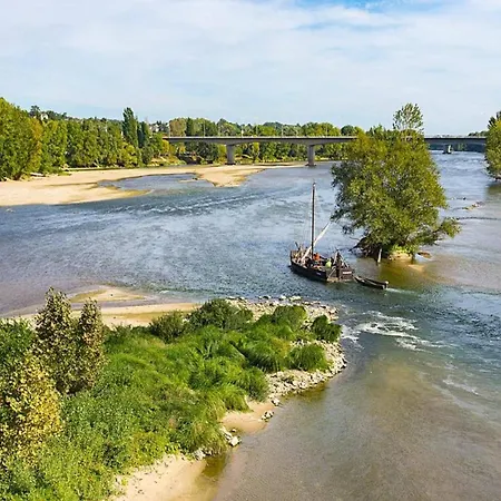 5-guest With Terrace In Loire * Saumur